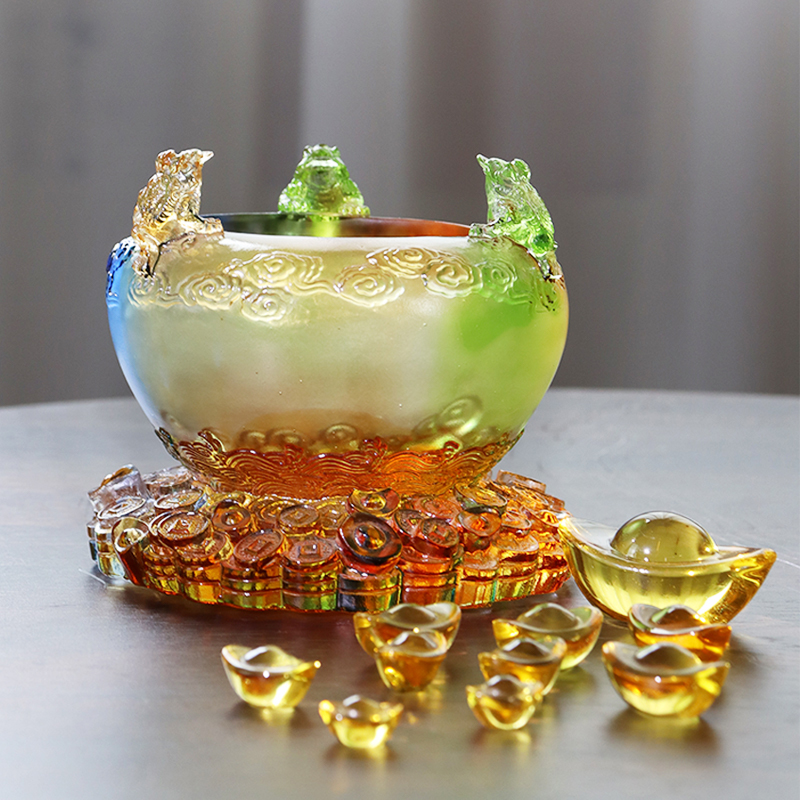 Kristalna zdjela s blagom od roga izobilja