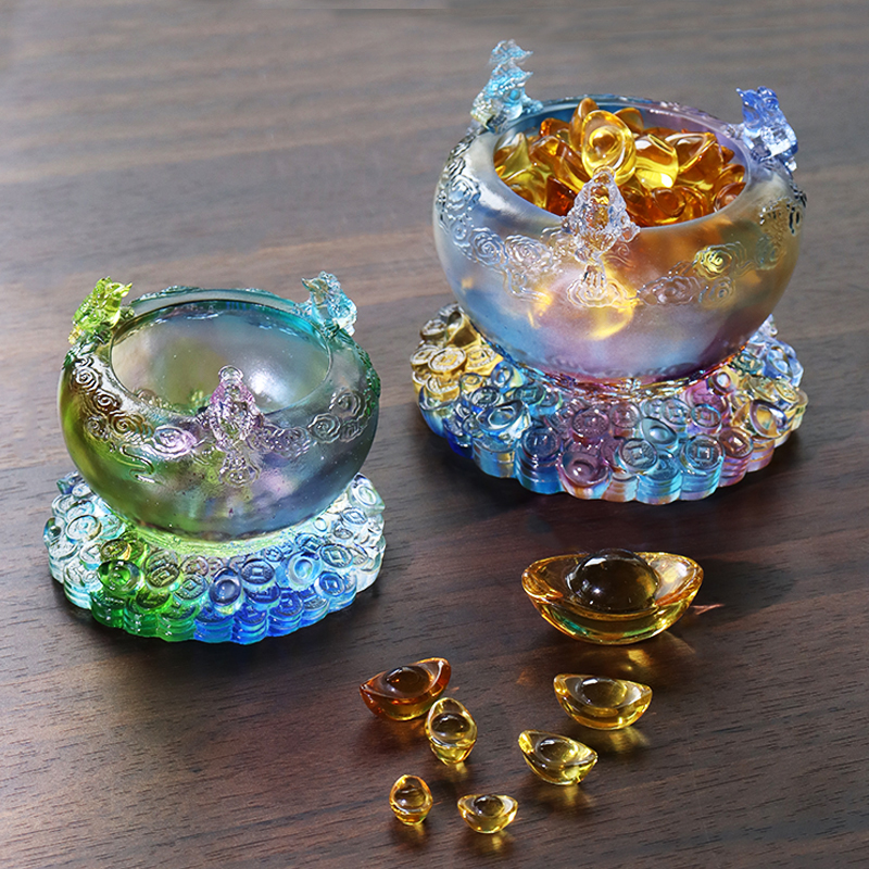 Kristalna zdjela s blagom od roga izobilja