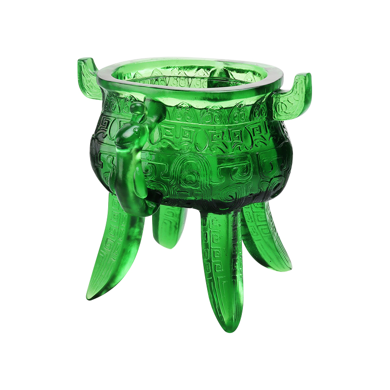 Smaragdno zeleni tronožac od kristalnog stakla s ručkama u obliku uha