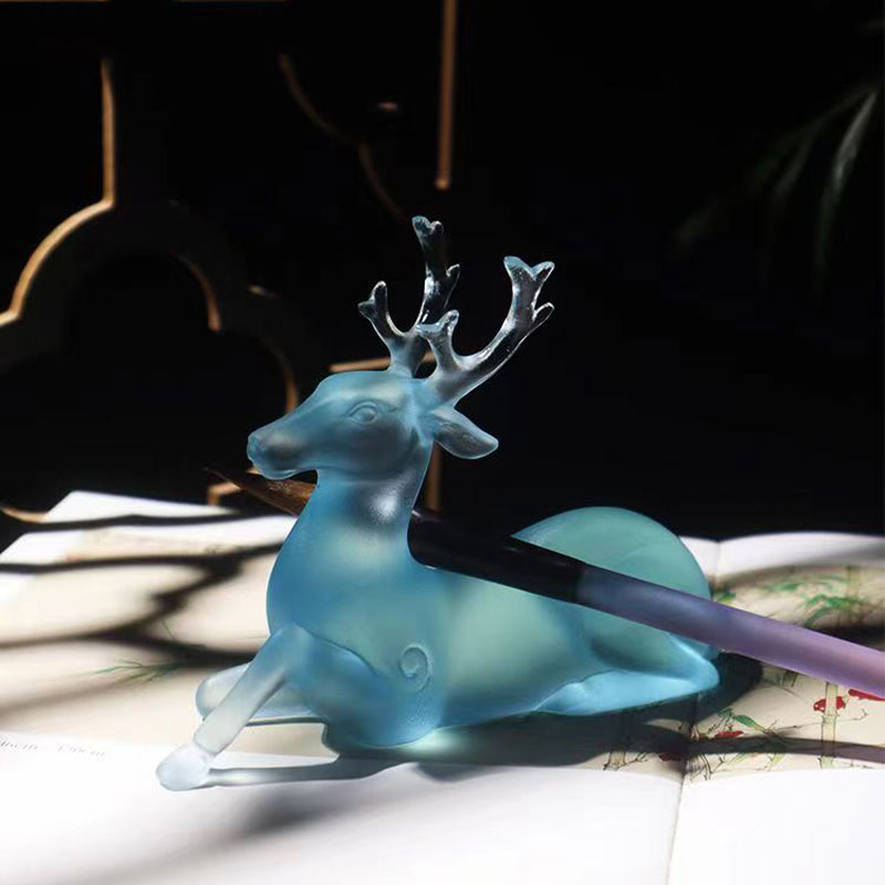 Držač kista u obliku jelena od plavog stakla