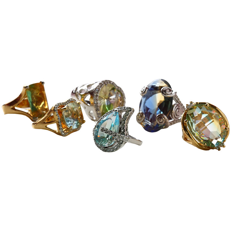 Prsten od brušenog stakla u obliku suze