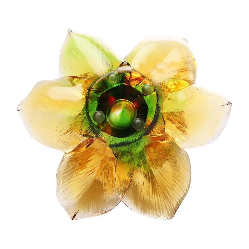 Stakleni svijećnjak u obliku latice