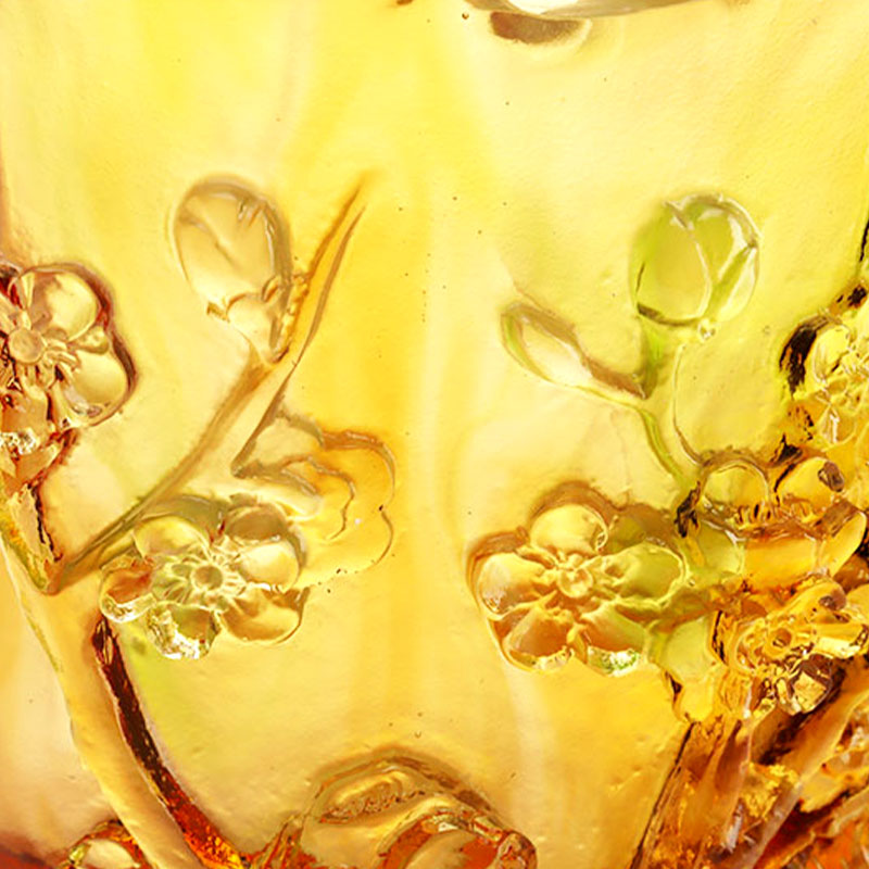 Ukrasi za dom Plum blossom Rezbareni dizajn Jantarna staklena vaza