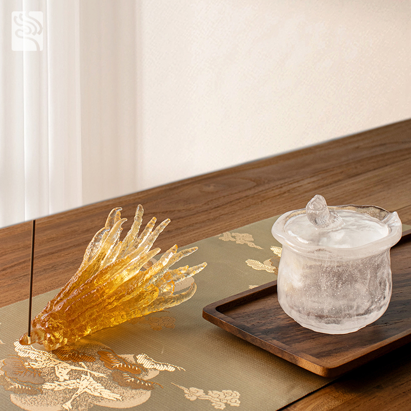 Držač za tamjan od zlatne boje ručno oblikovan