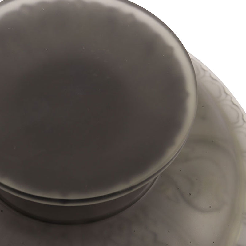 Zdjela za voće od sive boje