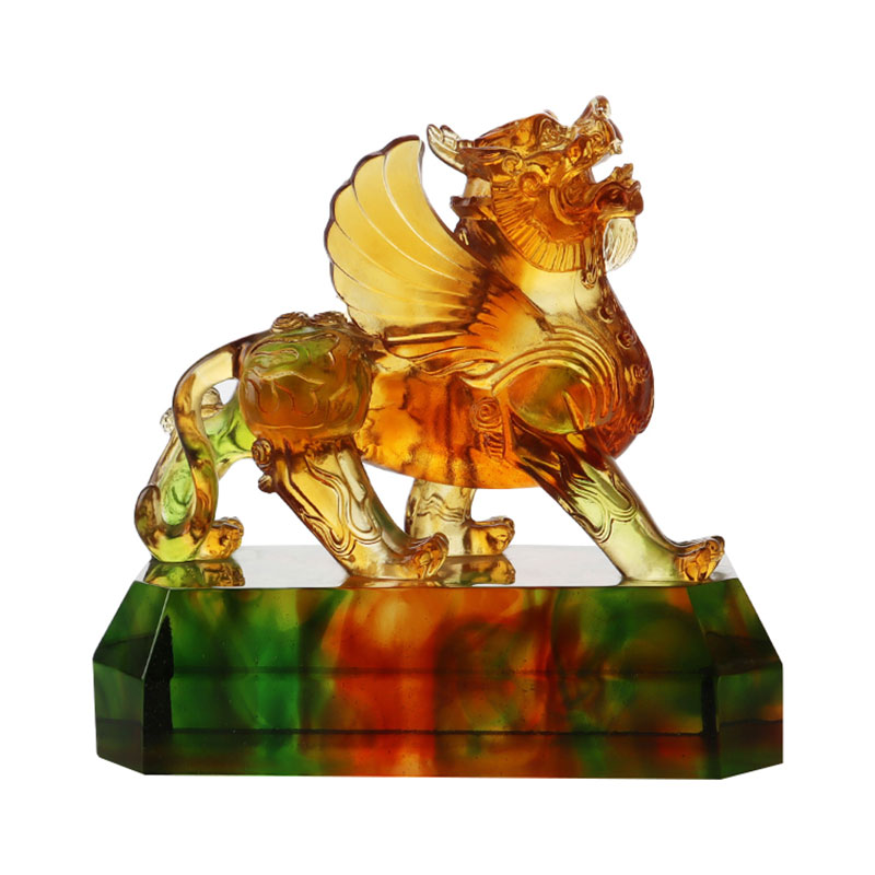 Ukrasi zvijeri od glazure kristalno prozirne boje