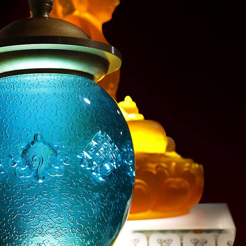 Kraljevsko plavi Osam povoljnih simbola Budistički oltar Ponude od kristalnog stakla