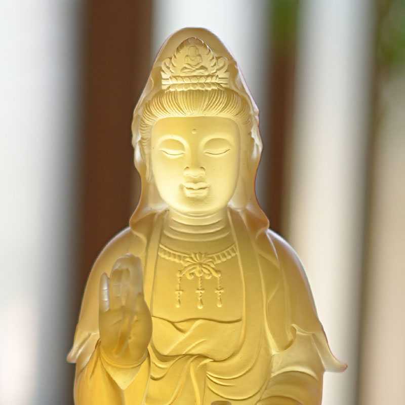 Guanyin Bodhisattva stakleni kip
