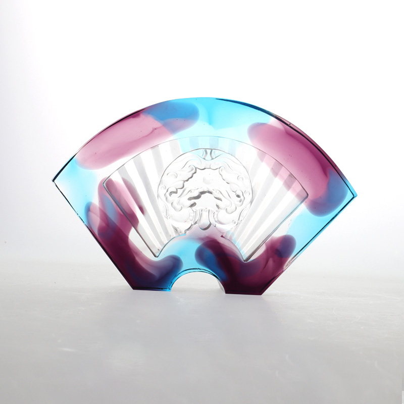 Kineski glazirani stakleni ukrasi u obliku lepeze